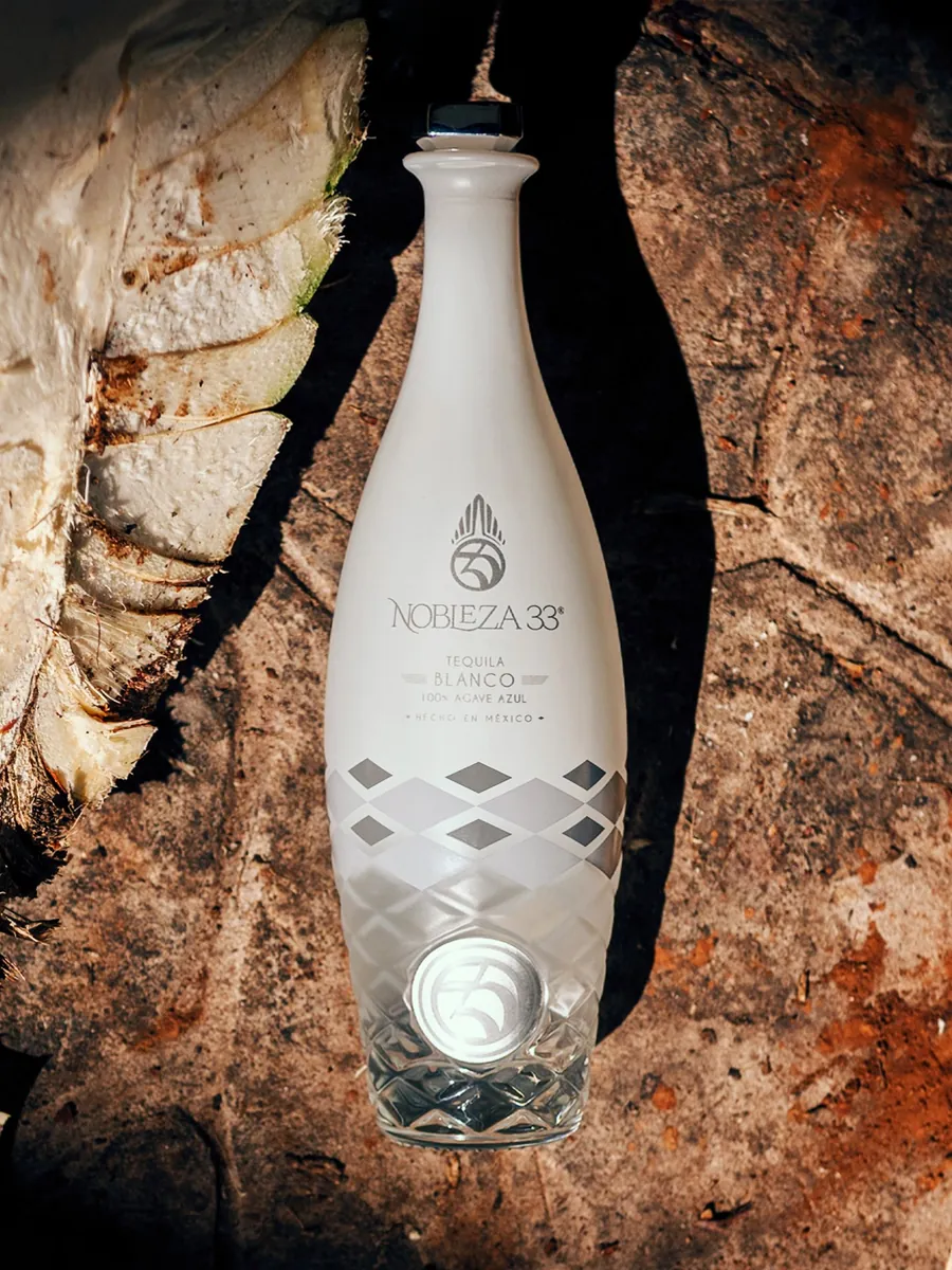 Tequila Nobleza 33 Silver bottle
